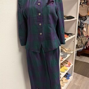 Le Suit Purple and Green Plaid Ensemble suite set.